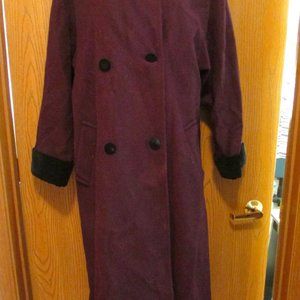 LADIES WOOL WINTER COAT  SIZE 8